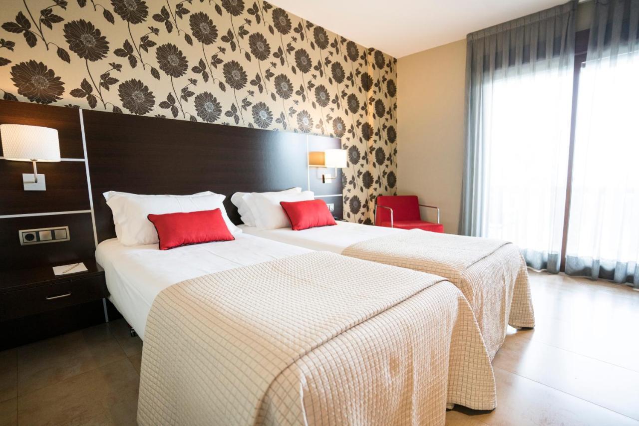 Hotel Piramide 2 Portonovo Eksteriør billede